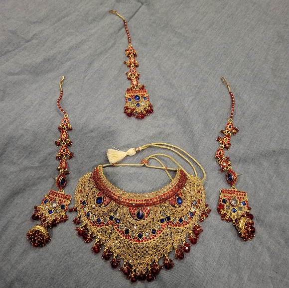 Indian jewelry - Picture 1 of 2